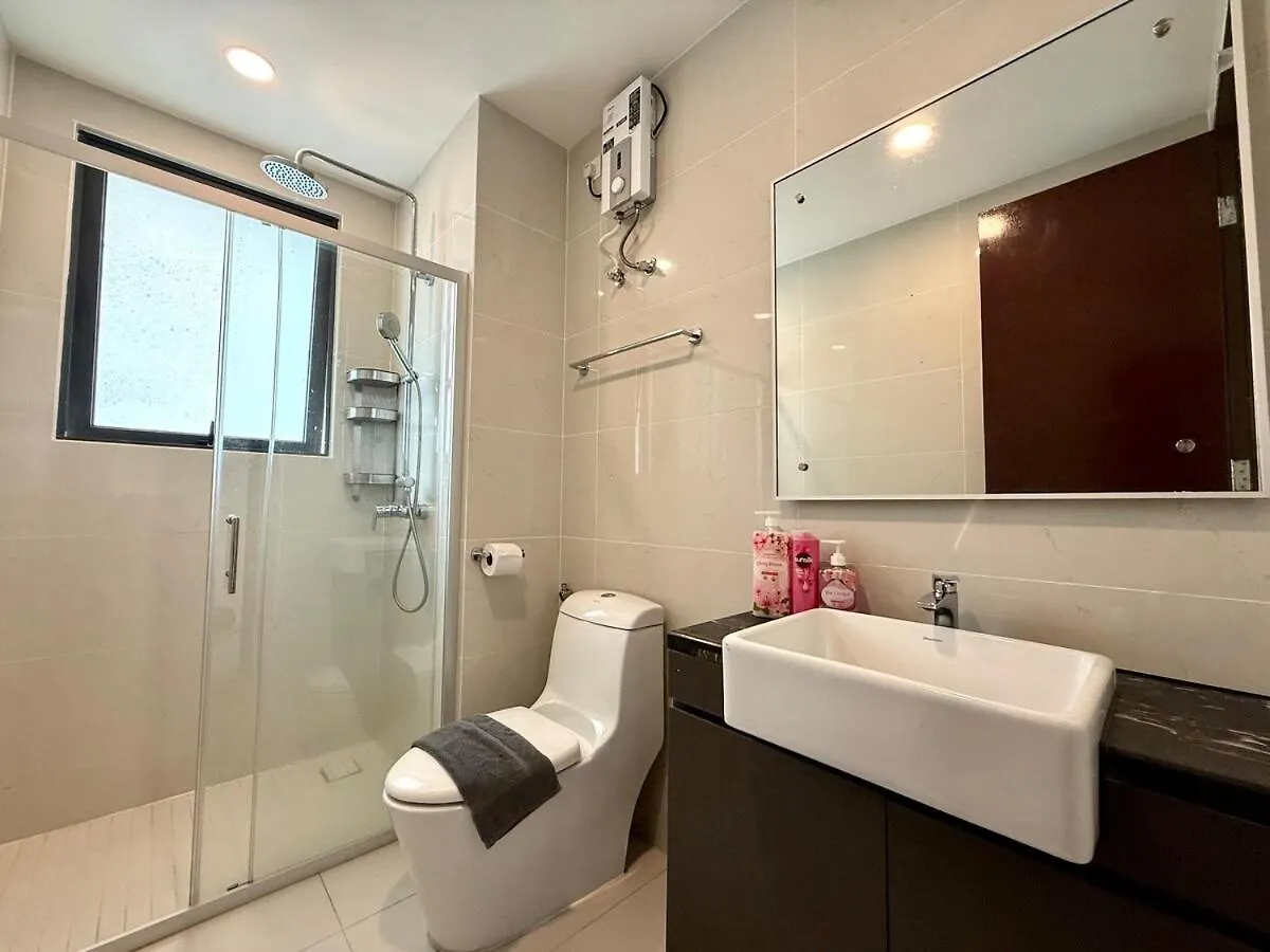 Amberside Jb City View 3Br3B 10Pax Top Floor At Jb Central Johor Bahru Malaysia