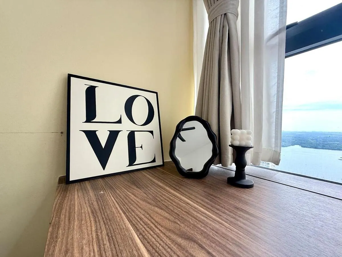 Amberside Jb City View 3Br3B 10Pax Top Floor At Jb Central Johor Bahru Lägenhet