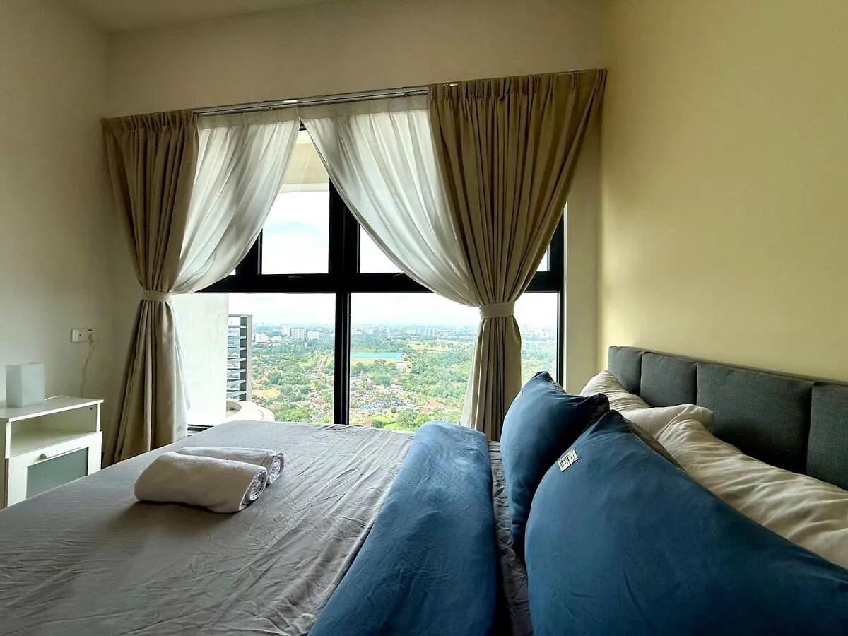 Amberside Jb City View 3Br3B 10Pax Top Floor At Jb Central Johor Bahru
